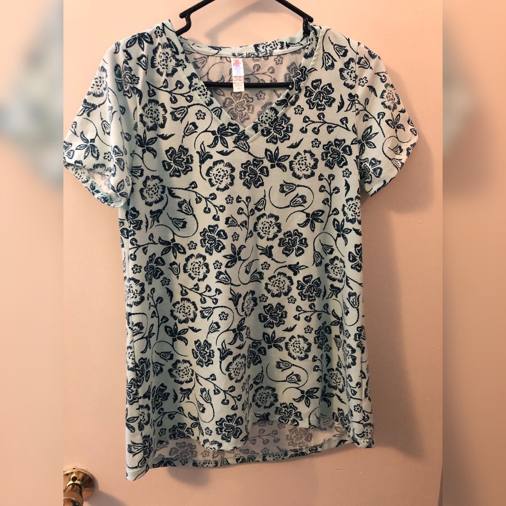 LuLaRoe Christy Tee